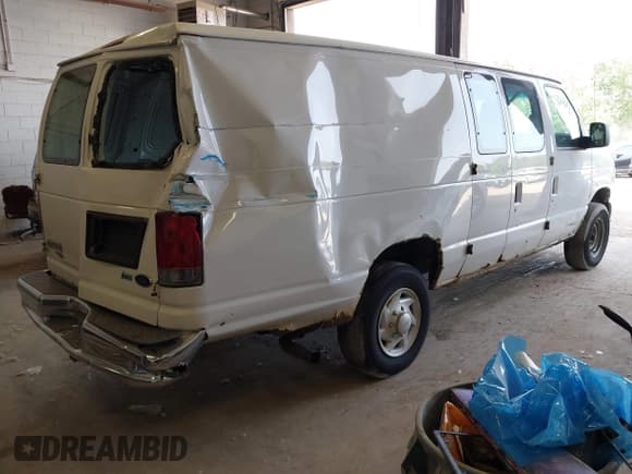 ✅ 2013 Ford Econoline Cargo Commercial • VIN: 1FTSS3EL0DDA86867 • Lot: 42396449. Wystawiony na IAAI z przebiegiem 336 057 mil. Bezpłatny archiwum sprzedaży aukcyjnych z USA i szczegółowy raport historii pojazdu na DreamBid. Zdjęcie 4.