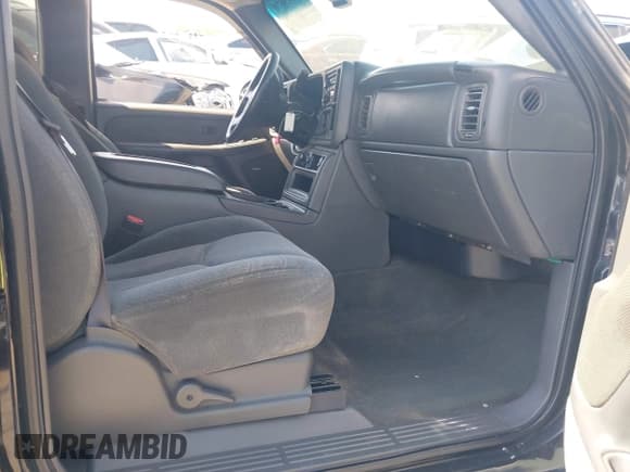 ✅ 2003 Chevrolet Silverado 2500HD LS • VIN: 1GCHC29163E123875 • Лот: 42013870. Опубликован ранее на IAAI с пробегом Не указан. Бесплатный доступ к архиву аукционных продаж из США и подробный отчёт об истории автомобиля на DreamBid. Изображение 5.