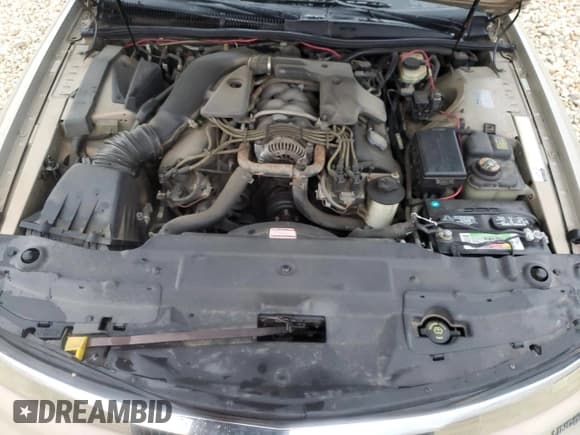 ✅ 1996 Lincoln Mark VIII • VIN: 1LNLM91VXTY605029 • Lot: 55109384. Wystawiony na Copart z przebiegiem 140 696 mil. Bezpłatny archiwum sprzedaży aukcyjnych z USA i szczegółowy raport historii pojazdu na DreamBid. Zdjęcie 11.