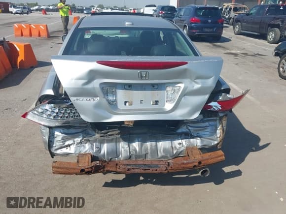 ✅ 2006 Honda Accord EX-L • VIN: 1HGCM56896A186539 • Лот: 43333312. Опубликован ранее на IAAI с пробегом 222 091 миль. Бесплатный доступ к архиву аукционных продаж из США и подробный отчёт об истории автомобиля на DreamBid. Изображение 6.