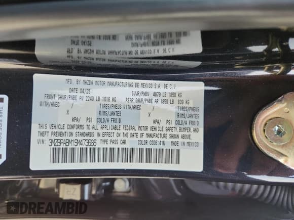 ✅ 2025 Mazda 3 S Select Sport • VIN: 3MZBPABM1SM473686 • Lot: 82748045. Wystawiony na Copart z przebiegiem 6 785 mil. Bezpłatny archiwum sprzedaży aukcyjnych z USA i szczegółowy raport historii pojazdu na DreamBid. Zdjęcie 12.