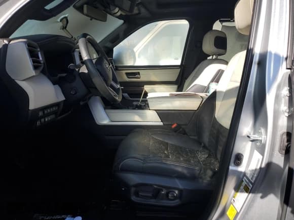 ✅ 2024 Toyota Tundra Capstone Hybrid • VIN: 5TFVC5DB8RX055953 • Лот: 86636374. Опубликован ранее на Copart с пробегом Не указан. Бесплатный доступ к архиву аукционных продаж из США и подробный отчёт об истории автомобиля на DreamBid. Изображение 7.