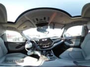 ✅ 2024 Toyota Highlander Hybrid Limited • VIN: 5TDXBRCHXRS637292 • Lot: 43121173. Wystawiony na IAAI z przebiegiem 18 099 mil. Bezpłatny archiwum sprzedaży aukcyjnych z USA i szczegółowy raport historii pojazdu na DreamBid. Zdjęcie 19.