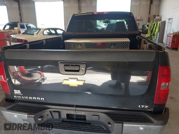 ✅ 2014 Chevrolet Silverado 2500HD LTZ • VIN: 1GC1KYC89EF172207 • Лот: 42621584. Опубликован ранее на IAAI с пробегом 145 033 миль. Бесплатный доступ к архиву аукционных продаж из США и подробный отчёт об истории автомобиля на DreamBid. Изображение 16.