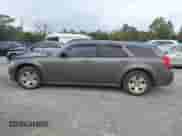 2008 Dodge Magnum z VIN 2D4FV47T98H167521, wystawiony jako IAAI lot #41405642 z przebiegiem 237 140 mil mil oraz . Historia ofert i sprzedaży dostępna na DreamBid. Obrazek 14.