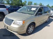 ✅ 2010 Chrysler Town & Country LX • VIN: 2A4RR2D1XAR450297 • Lot: 42807756. Wystawiony na IAAI z przebiegiem 221 110 mil. Bezpłatny archiwum sprzedaży aukcyjnych z USA i szczegółowy raport historii pojazdu na DreamBid. Zdjęcie 2.