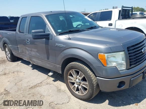 ✅ 2014 Ford F-150 XL • VIN: 1FTFX1CF7EKE89536 • Lot: 43189662. Wystawiony na IAAI z przebiegiem 169 822 mil. Bezpłatny archiwum sprzedaży aukcyjnych z USA i szczegółowy raport historii pojazdu na DreamBid. Zdjęcie 1.