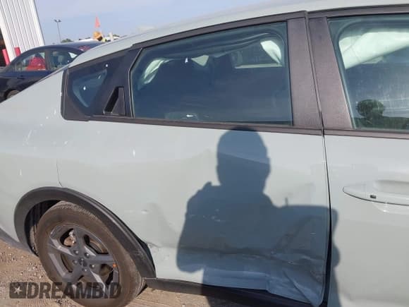 ✅ 2025 Kia K4 LXS • VIN: 3KPFT4DE0SE114962 • Lot: 43223097. Listed on IAAI with 6,118 mi. Free auction sales archive from the USA and detailed vehicle history report at DreamBid. Image 6.