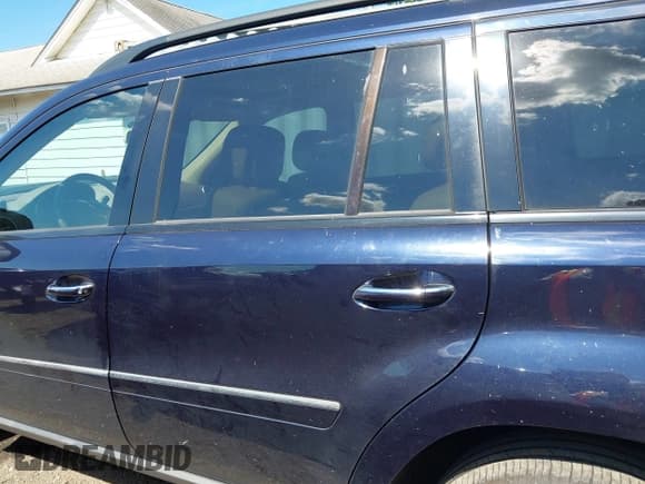 ✅ 2007 Mercedes-Benz GL 450 • VIN: 4JGBF71E17A246372 • Lot: 43062646. Listed on IAAI with 136,752 mi. Free auction sales archive from the USA and detailed vehicle history report at DreamBid. Image 14.