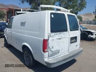 ✅ 1996 GMC Safari Cargo • VIN: 1GTDM19W1TB530926 • Lot: 42605060. Wystawiony na IAAI z przebiegiem 298 582 mil. Bezpłatny archiwum sprzedaży aukcyjnych z USA i szczegółowy raport historii pojazdu na DreamBid. Zdjęcie 3.