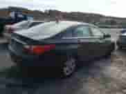 ✅ 2013 Hyundai Sonata GLS • VIN: 5NPEB4AC4DH770744 • Lot: 90736115. Wystawiony na Copart z przebiegiem 143 780 mil mil. Skorzystaj z bezpłatnego archiwum sprzedaży aukcyjnych z USA i zobacz szczegółowy raport historii pojazdu na DreamBid. Zdjęcie 3.