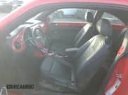 ✅ 2018 Volkswagen Beetle SE • VIN: 3VWJD7AT4JM703168 • Лот: 83746544. Опубликован ранее на Copart с пробегом 18 012 миль. Бесплатный доступ к архиву аукционных продаж из США и подробный отчёт об истории автомобиля на DreamBid. Изображение 7.