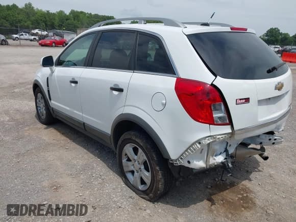 ✅ 2014 Chevrolet Captiva Sport LS • VIN: 3GNAL2EK2ES621832 • Lot: 42246539. Wystawiony na IAAI z przebiegiem 73 788 mil. Bezpłatny archiwum sprzedaży aukcyjnych z USA i szczegółowy raport historii pojazdu na DreamBid. Zdjęcie 3.