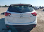 ✅ 2016 Mazda CX-5 Sport • VIN: JM3KE2BYXG0860143 • Lot: 43440842. Wystawiony na IAAI z przebiegiem 83 352 mil. Bezpłatny archiwum sprzedaży aukcyjnych z USA i szczegółowy raport historii pojazdu na DreamBid. Zdjęcie 17.