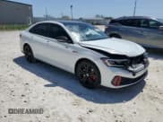 ✅ 2022 Volkswagen Jetta Autobahn • VIN: 3VW2T7BUXNM016765 • Lot: 52581365. Wystawiony na Copart z przebiegiem 24 228 mil. Bezpłatny archiwum sprzedaży aukcyjnych z USA i szczegółowy raport historii pojazdu na DreamBid. Zdjęcie 4.