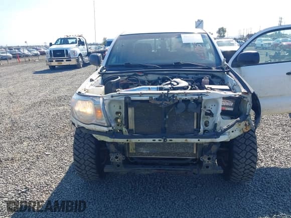 ✅ 2009 Toyota Tacoma • VIN: 5TELU42N29Z647580 • Lot: 40424920. Listed on IAAI with 119,903 mi. Free auction sales archive from the USA and detailed vehicle history report at DreamBid. Image 6.