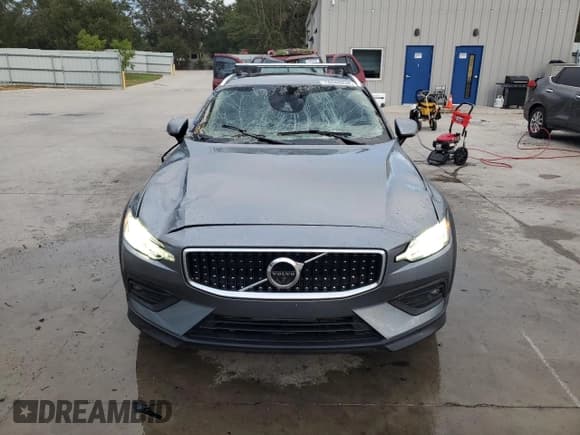 ✅ 2020 Volvo V60 • VIN: YV4102WK2L1032534 • Lot: 74448034. Wystawiony na Copart z przebiegiem 79 515 mil. Bezpłatny archiwum sprzedaży aukcyjnych z USA i szczegółowy raport historii pojazdu na DreamBid. Zdjęcie 5.