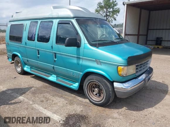 ✅ 1994 Ford Econoline Cargo • VIN: 1FDEE14H3RHA88596 • Lot: 41948461. Wystawiony na IAAI z przebiegiem 188 321 mil. Bezpłatny archiwum sprzedaży aukcyjnych z USA i szczegółowy raport historii pojazdu na DreamBid. Zdjęcie 1.