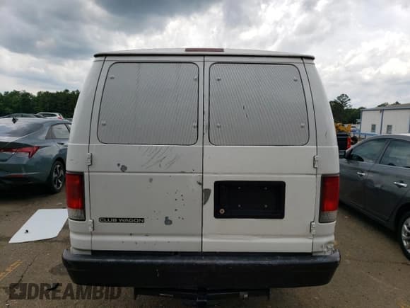 ✅ 1998 Ford Econoline Wagon XL • VIN: 1FBSS31L7WHA78125 • Лот: 67549134. Опубликован ранее на Copart с пробегом 189 609 миль. Бесплатный доступ к архиву аукционных продаж из США и подробный отчёт об истории автомобиля на DreamBid. Изображение 6.