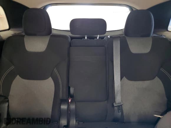 ✅ 2015 Jeep Cherokee Sport • VIN: 1C4PJLAB0FW506561 • Lot: 81920475. Wystawiony na Copart z przebiegiem 218 981 mil. Bezpłatny archiwum sprzedaży aukcyjnych z USA i szczegółowy raport historii pojazdu na DreamBid. Zdjęcie 10.