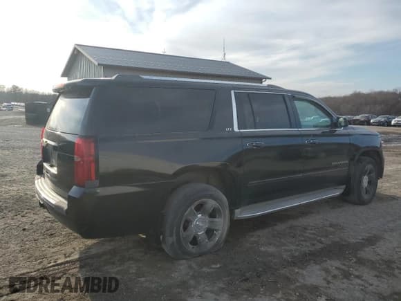 ✅ 2015 Chevrolet Suburban LTZ • VIN: 1GNSKKKC7FR125739 • Lot: 44774175. Wystawiony na Copart z przebiegiem 176 287 mil. Bezpłatny archiwum sprzedaży aukcyjnych z USA i szczegółowy raport historii pojazdu na DreamBid. Zdjęcie 3.