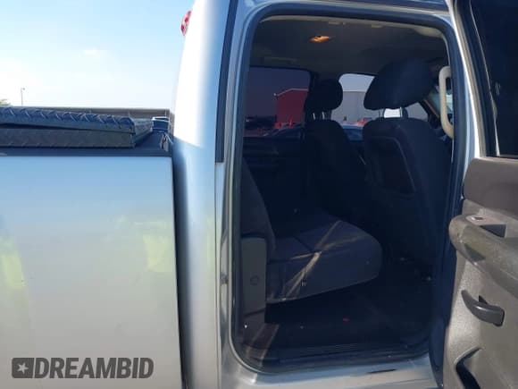 ✅ 2011 Chevrolet Silverado 2500HD LT • VIN: 1GC1KXC85BF112253 • Lot: 43358409. Listed on IAAI with 73,709 mi. Free auction sales archive from the USA and detailed vehicle history report at DreamBid. Image 8.