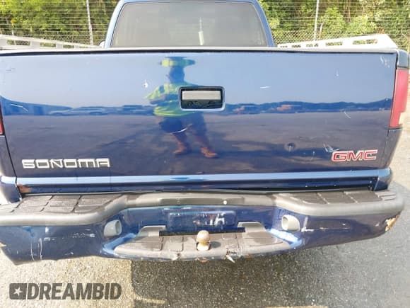 ✅ 2002 GMC Sonoma SLS • VIN: 1GTCS14W228137442 • Лот: 42273084. Опубликован ранее на IAAI с пробегом 223 117 миль. Бесплатный доступ к архиву аукционных продаж из США и подробный отчёт об истории автомобиля на DreamBid. Изображение 6.