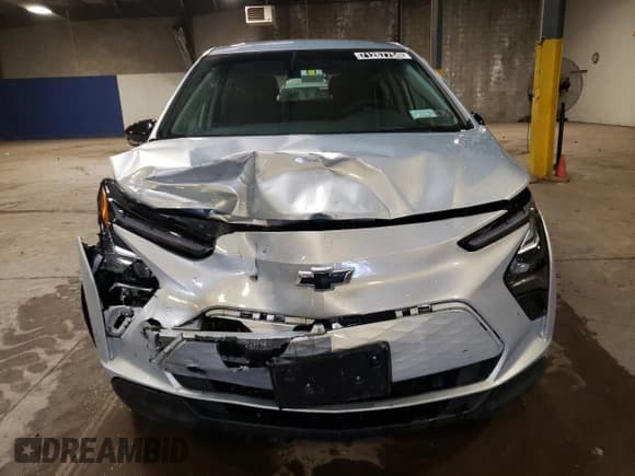 ✅ 2023 Chevrolet Bolt EV 1LT • VIN: 1G1FW6S0XP4177417 • Lot: 71267754. Wystawiony na Copart z przebiegiem 10 571 mil. Bezpłatny archiwum sprzedaży aukcyjnych z USA i szczegółowy raport historii pojazdu na DreamBid. Zdjęcie 5.