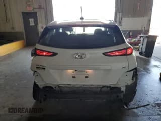 ✅ 2018 Hyundai Kona SE • VIN: KM8K1CAA2JU113369 • Лот: 58875093. Опубликован ранее на Copart с пробегом 54 566 миль. Бесплатный доступ к архиву аукционных продаж из США и подробный отчёт об истории автомобиля на DreamBid. Изображение 6.