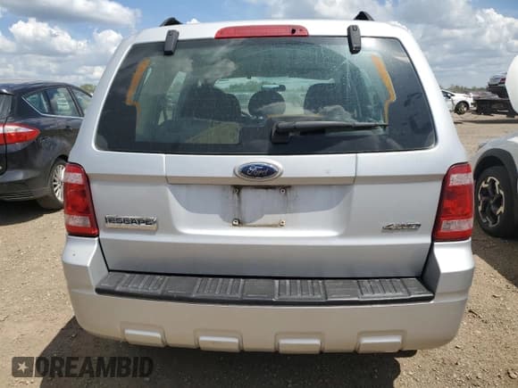 ✅ 2008 Ford Escape XLS • VIN: 1FMCU92Z48KB25600 • Lot: 63178825. Listed on Copart with 151,316 mi. Free auction sales archive from the USA and detailed vehicle history report at DreamBid. Image 6.