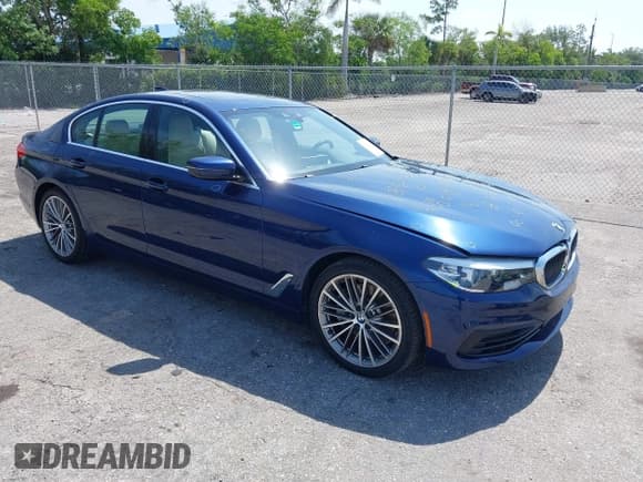 ✅ 2019 BMW 5 Series 540i • VIN: WBAJE5C51KBM76742 • Lot: 42656465. Listed on IAAI with 54,600 mi. Free auction sales archive from the USA and detailed vehicle history report at DreamBid. Image 1.