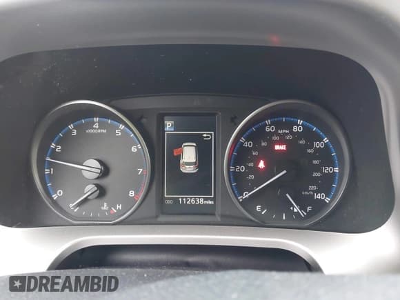 ✅ 2018 Toyota RAV4 LE • VIN: JTMBFREV3JJ195779 • Lot: 43750863. Listed on IAAI with 112,638 mi. Free auction sales archive from the USA and detailed vehicle history report at DreamBid. Image 7.