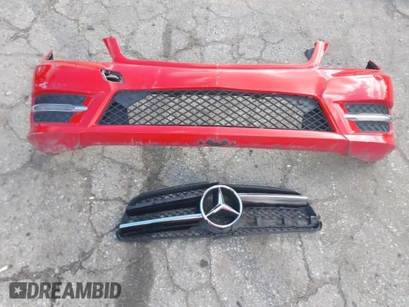 ✅ 2013 Mercedes-Benz C 250 • VIN: WDDGJ4HB3DG060396 • Лот: 41519502. Опубликован ранее на IAAI с пробегом 119 252 миль. Бесплатный доступ к архиву аукционных продаж из США и подробный отчёт об истории автомобиля на DreamBid. Изображение 12.