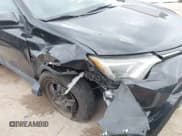 ✅ 2017 Toyota RAV4 LE • VIN: 2T3BFREV3HW629842 • Lot: 42134839. Wystawiony na IAAI z przebiegiem 90 062 mil. Bezpłatny archiwum sprzedaży aukcyjnych z USA i szczegółowy raport historii pojazdu na DreamBid. Zdjęcie 6.