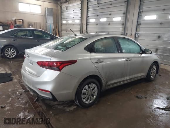 ✅ 2021 Hyundai Accent SE • VIN: 3KPC24A64ME143015 • Лот: 41571486. Опубликован ранее на IAAI с пробегом 77 299 миль. Бесплатный доступ к архиву аукционных продаж из США и подробный отчёт об истории автомобиля на DreamBid. Изображение 4.