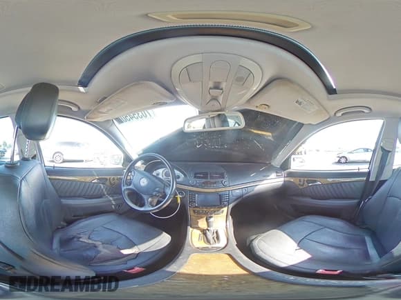 ✅ 2007 Mercedes-Benz E 550 • VIN: WDBUF72X47B135787 • Lot: 70354505. Wystawiony na Copart z przebiegiem 250 279 mil. Bezpłatny archiwum sprzedaży aukcyjnych z USA i szczegółowy raport historii pojazdu na DreamBid. Zdjęcie 14.