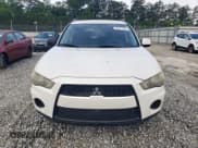 ✅ 2011 Mitsubishi Outlander ES • VIN: JA4AS2AW2BU021211 • Лот: 55471135. Опубликован ранее на Copart с пробегом 184 759 миль. Бесплатный доступ к архиву аукционных продаж из США и подробный отчёт об истории автомобиля на DreamBid. Изображение 5.