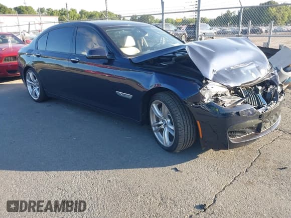 ✅ 2014 BMW 7 Series ALPINA B7 • VIN: WBAYE8C5XED134652 • Lot: 42713710. Wystawiony na IAAI z przebiegiem 81 956 mil. Bezpłatny archiwum sprzedaży aukcyjnych z USA i szczegółowy raport historii pojazdu na DreamBid. Zdjęcie 1.