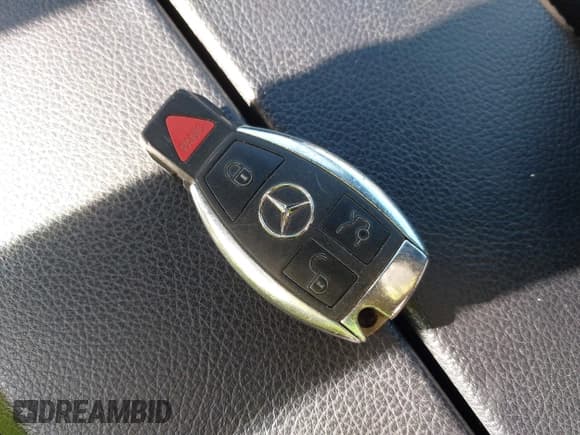 ✅ 2018 Mercedes-Benz GLS 450 • VIN: 4JGDF6EE3JB129875 • Lot: 43532640. Listed on IAAI with 188,627 mi. Free auction sales archive from the USA and detailed vehicle history report at DreamBid. Image 11.