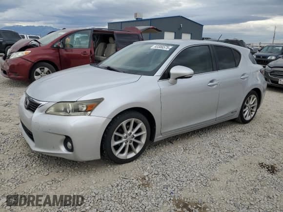 ✅ 2013 Lexus CT 200h • VIN: JTHKD5BH7D2129522 • Лот: 93306575. Опубликован ранее на Copart с пробегом Не указан. Бесплатный доступ к архиву аукционных продаж из США и подробный отчёт об истории автомобиля на DreamBid. Изображение 1.