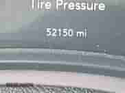 2023 Dodge Charger SXT z VIN 2C3CDXBG8PH551730, wystawiony jako IAAI lot #43507351 z przebiegiem 52 150 mil mil oraz . Historia ofert i sprzedaży dostępna na DreamBid. Obrazek 16.