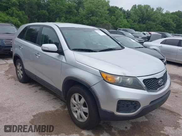 ✅ 2012 Kia Sorento LX • VIN: 5XYKT3A14CG272381 • Lot: 42077775. Wystawiony na IAAI z przebiegiem 165 538 mil. Bezpłatny archiwum sprzedaży aukcyjnych z USA i szczegółowy raport historii pojazdu na DreamBid. Zdjęcie 1.