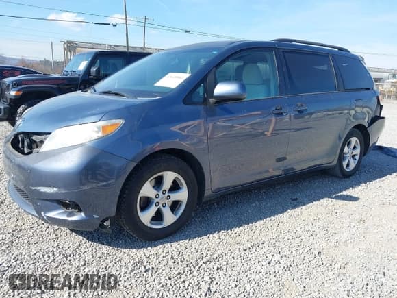 ✅ 2014 Toyota Sienna LE • VIN: 5TDKK3DC9ES510442 • Lot: 43649061. Listed on IAAI with 139,247 mi. Free auction sales archive from the USA and detailed vehicle history report at DreamBid. Image 17.