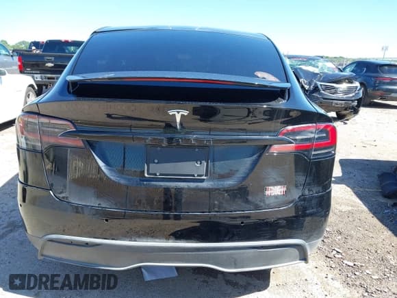 ✅ 2023 Tesla Model X Plaid • VIN: 7SAXCBE68PF376183 • Лот: 42065084. Опубликован ранее на IAAI с пробегом Не указан. Бесплатный доступ к архиву аукционных продаж из США и подробный отчёт об истории автомобиля на DreamBid. Изображение 17.
