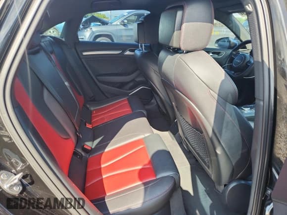 ✅ 2015 Audi S3 Premium Plus • VIN: WAUBFGFF2F1072233 • Lot: 63551155. Wystawiony na Copart z przebiegiem 78 355 mil. Bezpłatny archiwum sprzedaży aukcyjnych z USA i szczegółowy raport historii pojazdu na DreamBid. Zdjęcie 10.