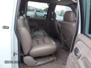 ✅ 1998 Chevrolet Suburban • VIN: 1GNFK16R3WJ302005 • Lot: 43641645. Listed on IAAI with 232,856 mi. Free auction sales archive from the USA and detailed vehicle history report at DreamBid. Image 8.