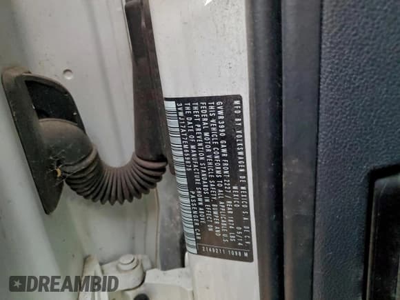 ✅ 2014 Volkswagen Beetle 1.8T • VIN: 3VWJ17AT7EM659875 • Lot: 95826185. Listed on Copart with 108,214 mi. Free auction sales archive from the USA and detailed vehicle history report at DreamBid. Image 12.