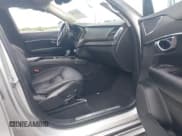 ✅ 2020 Volvo XC90 Momentum • VIN: YV4102PK2L1544616 • Lot: 42733502. Listed on IAAI with 72,035 mi. Free auction sales archive from the USA and detailed vehicle history report at DreamBid. Image 5.