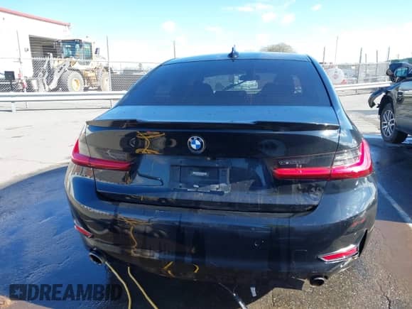 2020 BMW 3 Series 330i xDrive с VIN WBA5R7C06LFH40038, выставлен на аукционе IAAI как лот 41780401 с пробегом 100 588 миль миль и . История ставок и продаж доступна на DreamBid. Изображение 16.