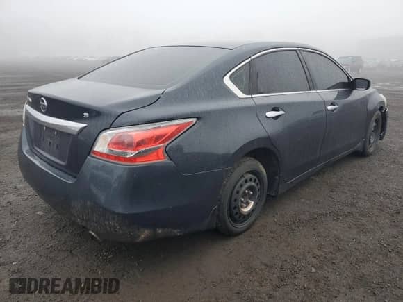 2015 Nissan Altima SL with VIN 1N4AL3AP0FN302902, listed as a Copart auction lot 42614775 with 161,924 mi miles and Clean title. Bid and sale history available at DreamBid. Image 3.